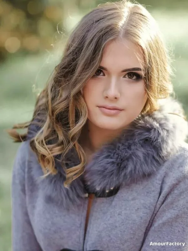 Oksana, 25